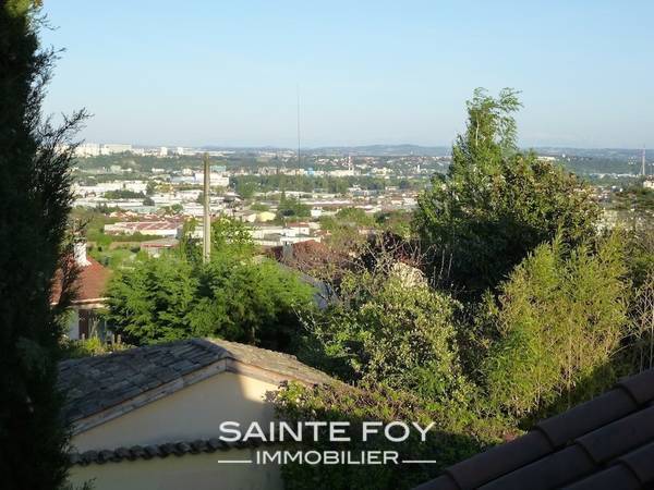 125837 image5 - Sainte Foy Immobilier - Ce sont des agences immobilières dans l'Ouest Lyonnais spécialisées dans la location de maison ou d'appartement et la vente de propriété de prestige.
