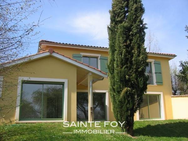 125837 image6 - Sainte Foy Immobilier - Ce sont des agences immobilières dans l'Ouest Lyonnais spécialisées dans la location de maison ou d'appartement et la vente de propriété de prestige.