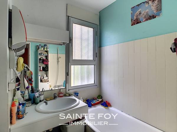 2019412 image9 - Sainte Foy Immobilier - Ce sont des agences immobilières dans l'Ouest Lyonnais spécialisées dans la location de maison ou d'appartement et la vente de propriété de prestige.
