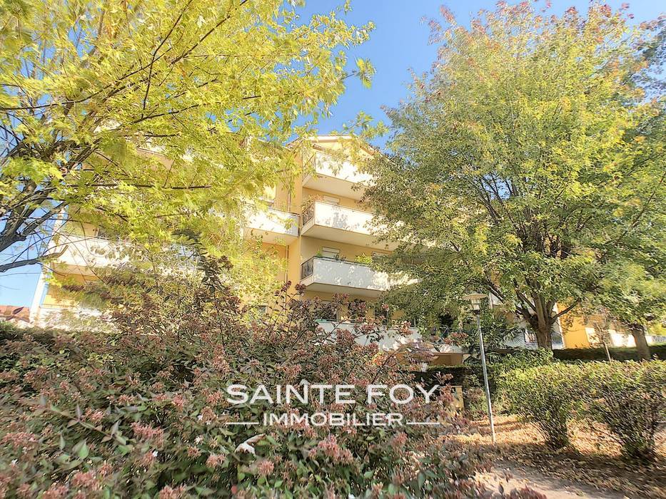 2019231 image1 - Sainte Foy Immobilier - Ce sont des agences immobilières dans l'Ouest Lyonnais spécialisées dans la location de maison ou d'appartement et la vente de propriété de prestige.