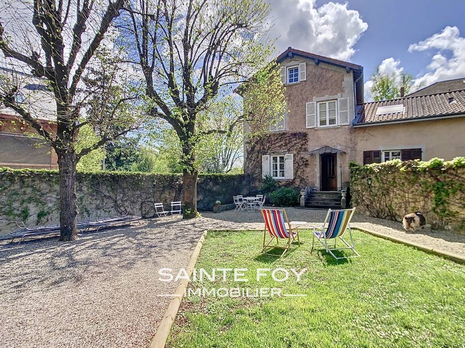 2019407 image1 - Sainte Foy Immobilier - Ce sont des agences immobilières dans l'Ouest Lyonnais spécialisées dans la location de maison ou d'appartement et la vente de propriété de prestige.