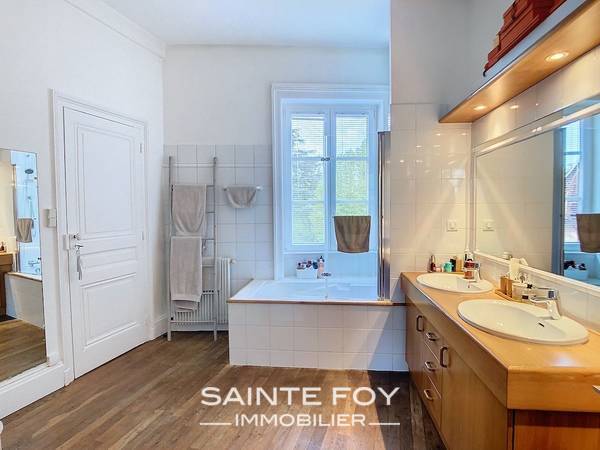 2019407 image8 - Sainte Foy Immobilier - Ce sont des agences immobilières dans l'Ouest Lyonnais spécialisées dans la location de maison ou d'appartement et la vente de propriété de prestige.