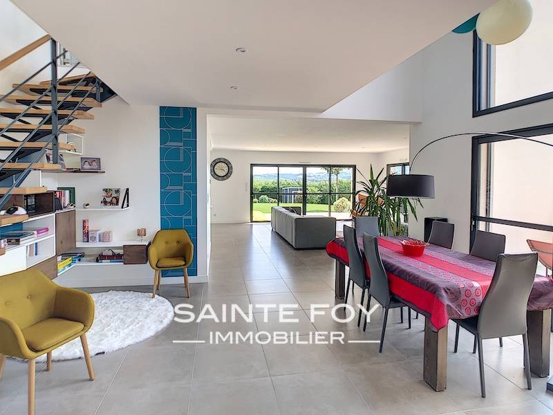 2019418 image1 - Sainte Foy Immobilier - Ce sont des agences immobilières dans l'Ouest Lyonnais spécialisées dans la location de maison ou d'appartement et la vente de propriété de prestige.