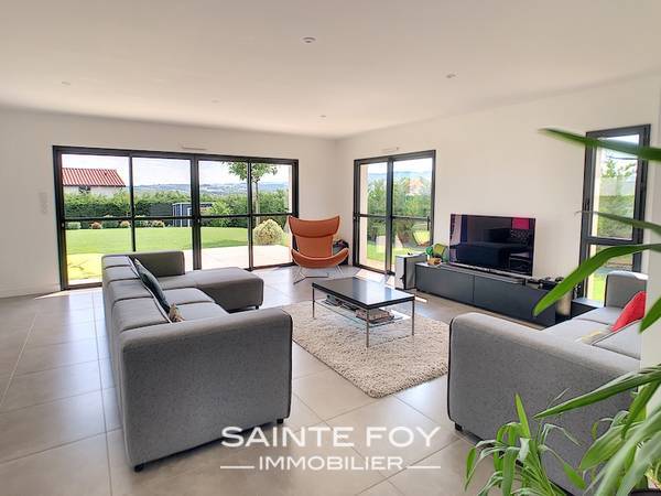 2019418 image2 - Sainte Foy Immobilier - Ce sont des agences immobilières dans l'Ouest Lyonnais spécialisées dans la location de maison ou d'appartement et la vente de propriété de prestige.