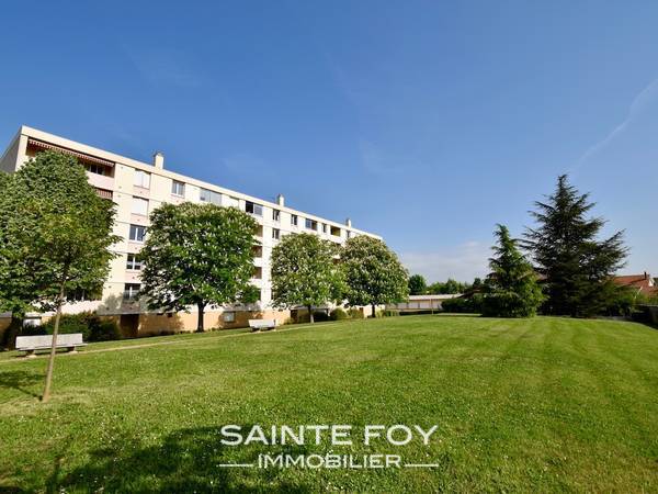 2019137 image6 - Sainte Foy Immobilier - Ce sont des agences immobilières dans l'Ouest Lyonnais spécialisées dans la location de maison ou d'appartement et la vente de propriété de prestige.