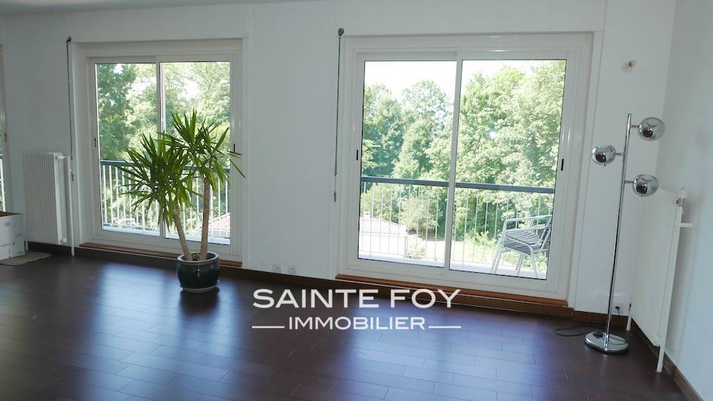 118190 image1 - Sainte Foy Immobilier - Ce sont des agences immobilières dans l'Ouest Lyonnais spécialisées dans la location de maison ou d'appartement et la vente de propriété de prestige.