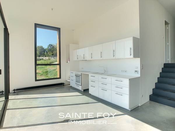 2019098 image5 - Sainte Foy Immobilier - Ce sont des agences immobilières dans l'Ouest Lyonnais spécialisées dans la location de maison ou d'appartement et la vente de propriété de prestige.