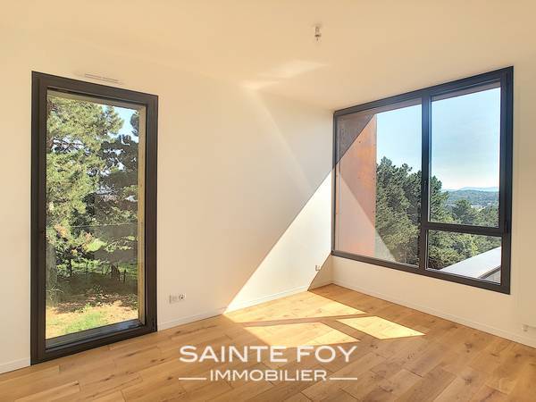 2019098 image7 - Sainte Foy Immobilier - Ce sont des agences immobilières dans l'Ouest Lyonnais spécialisées dans la location de maison ou d'appartement et la vente de propriété de prestige.