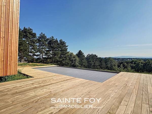2019098 image10 - Sainte Foy Immobilier - Ce sont des agences immobilières dans l'Ouest Lyonnais spécialisées dans la location de maison ou d'appartement et la vente de propriété de prestige.