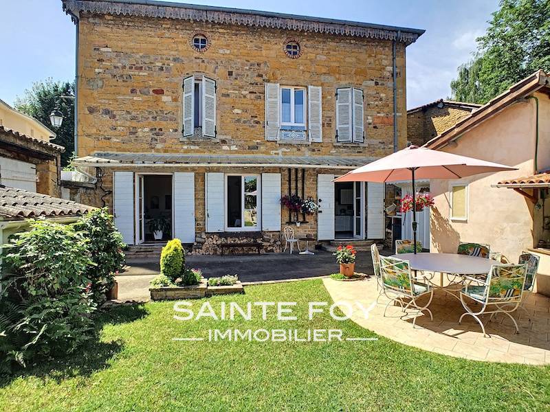 2019568 image1 - Sainte Foy Immobilier - Ce sont des agences immobilières dans l'Ouest Lyonnais spécialisées dans la location de maison ou d'appartement et la vente de propriété de prestige.