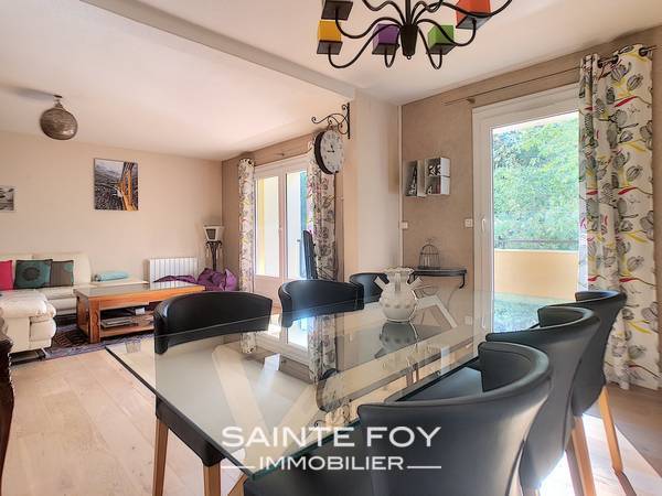 1761381 image3 - Sainte Foy Immobilier - Ce sont des agences immobilières dans l'Ouest Lyonnais spécialisées dans la location de maison ou d'appartement et la vente de propriété de prestige.