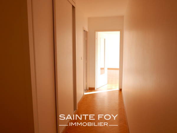 14291 image4 - Sainte Foy Immobilier - Ce sont des agences immobilières dans l'Ouest Lyonnais spécialisées dans la location de maison ou d'appartement et la vente de propriété de prestige.