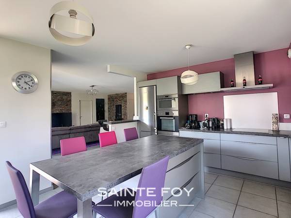 2019621 image3 - Sainte Foy Immobilier - Ce sont des agences immobilières dans l'Ouest Lyonnais spécialisées dans la location de maison ou d'appartement et la vente de propriété de prestige.
