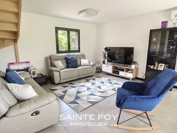 2019102 image2 - Sainte Foy Immobilier - Ce sont des agences immobilières dans l'Ouest Lyonnais spécialisées dans la location de maison ou d'appartement et la vente de propriété de prestige.