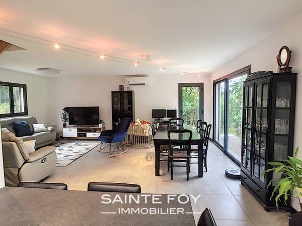 2019102 image3 - Sainte Foy Immobilier - Ce sont des agences immobilières dans l'Ouest Lyonnais spécialisées dans la location de maison ou d'appartement et la vente de propriété de prestige.