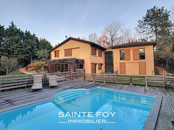 2019618 image10 - Sainte Foy Immobilier - Ce sont des agences immobilières dans l'Ouest Lyonnais spécialisées dans la location de maison ou d'appartement et la vente de propriété de prestige.