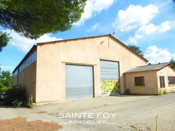 12696 image2 - Sainte Foy Immobilier - Ce sont des agences immobilières dans l'Ouest Lyonnais spécialisées dans la location de maison ou d'appartement et la vente de propriété de prestige.