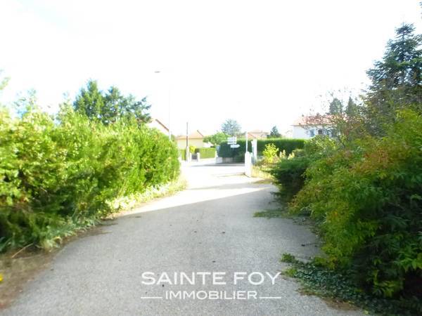 12696 image3 - Sainte Foy Immobilier - Ce sont des agences immobilières dans l'Ouest Lyonnais spécialisées dans la location de maison ou d'appartement et la vente de propriété de prestige.