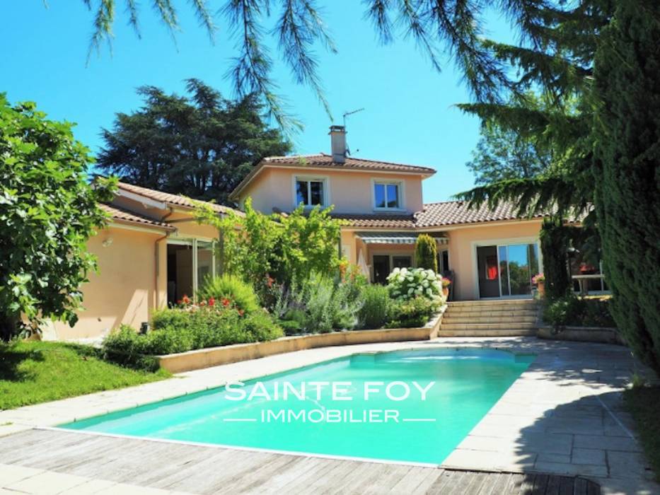 17689 image1 - Sainte Foy Immobilier - Ce sont des agences immobilières dans l'Ouest Lyonnais spécialisées dans la location de maison ou d'appartement et la vente de propriété de prestige.