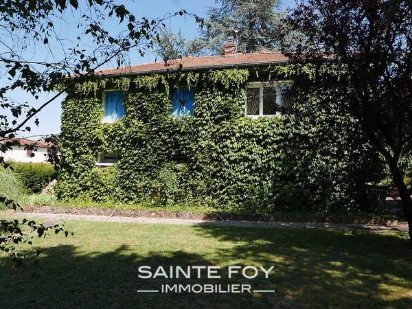 118202 image8 - Sainte Foy Immobilier - Ce sont des agences immobilières dans l'Ouest Lyonnais spécialisées dans la location de maison ou d'appartement et la vente de propriété de prestige.