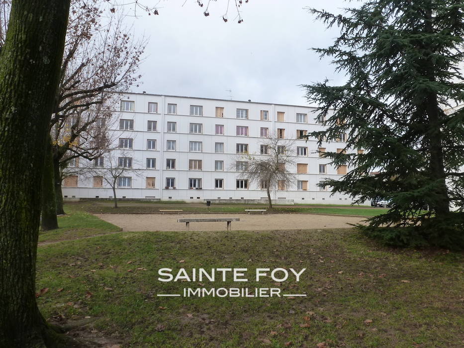 1761386 image1 - Sainte Foy Immobilier - Ce sont des agences immobilières dans l'Ouest Lyonnais spécialisées dans la location de maison ou d'appartement et la vente de propriété de prestige.