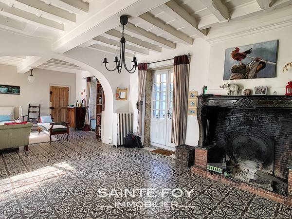 1761362 image3 - Sainte Foy Immobilier - Ce sont des agences immobilières dans l'Ouest Lyonnais spécialisées dans la location de maison ou d'appartement et la vente de propriété de prestige.