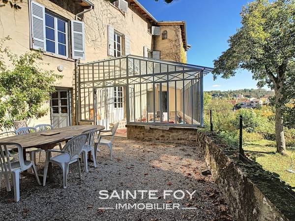 1761362 image6 - Sainte Foy Immobilier - Ce sont des agences immobilières dans l'Ouest Lyonnais spécialisées dans la location de maison ou d'appartement et la vente de propriété de prestige.