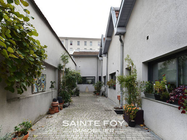 1761374 image9 - Sainte Foy Immobilier - Ce sont des agences immobilières dans l'Ouest Lyonnais spécialisées dans la location de maison ou d'appartement et la vente de propriété de prestige.