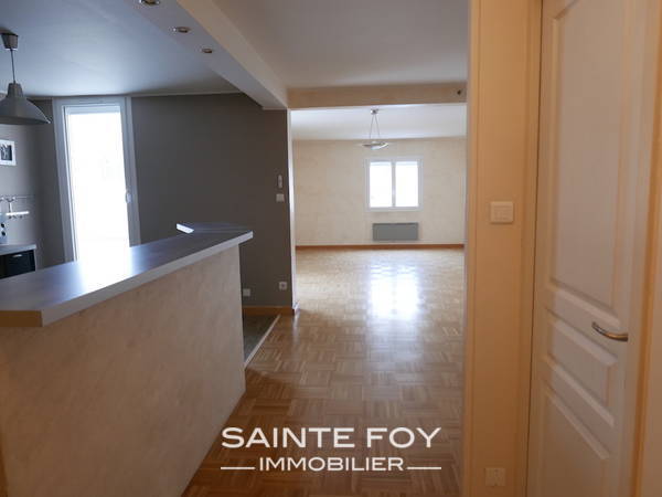 1761405 image5 - Sainte Foy Immobilier - Ce sont des agences immobilières dans l'Ouest Lyonnais spécialisées dans la location de maison ou d'appartement et la vente de propriété de prestige.