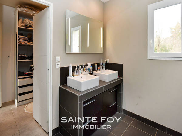2019074 image5 - Sainte Foy Immobilier - Ce sont des agences immobilières dans l'Ouest Lyonnais spécialisées dans la location de maison ou d'appartement et la vente de propriété de prestige.