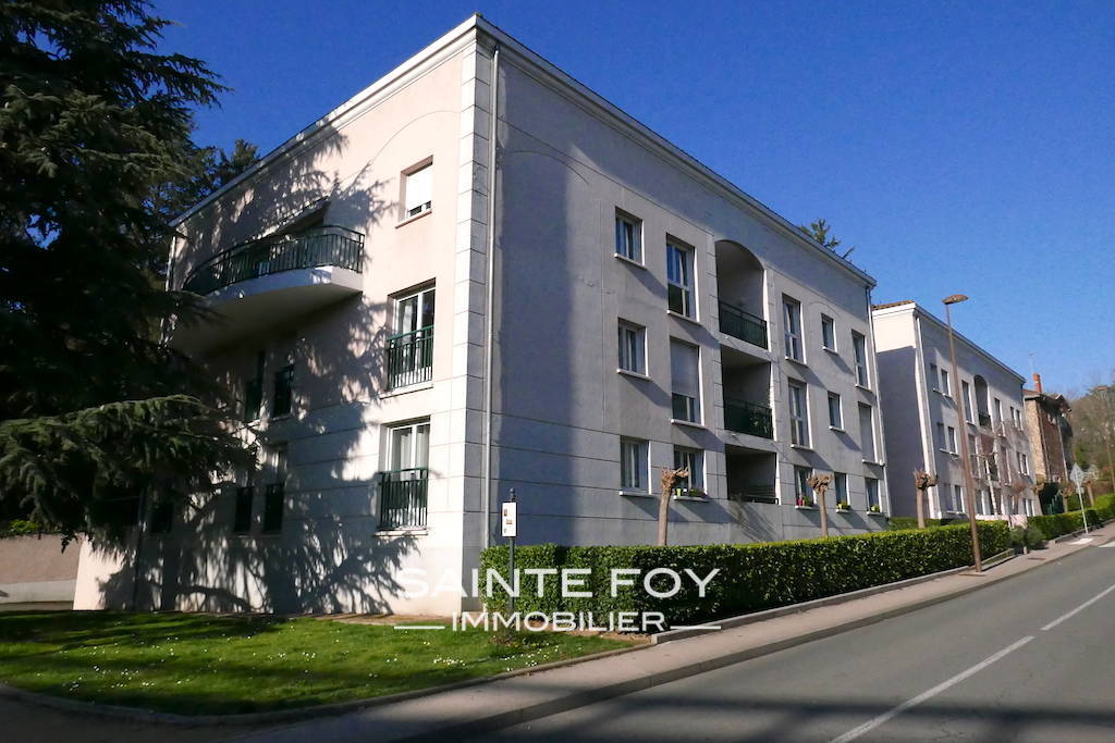 1761400 image1 - Sainte Foy Immobilier - Ce sont des agences immobilières dans l'Ouest Lyonnais spécialisées dans la location de maison ou d'appartement et la vente de propriété de prestige.